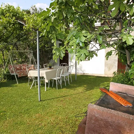 Perry's 아파트 포그나나 라리오